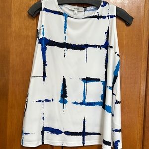 Sympli Size 6 sleeveless Top.